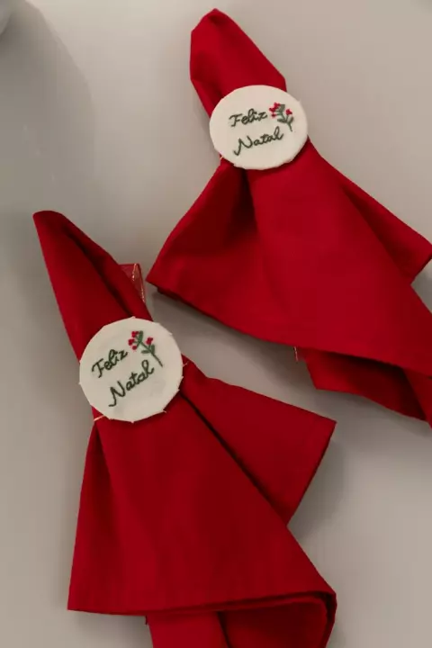 Bordado Livre – Porta Guardanapo Feliz Natal