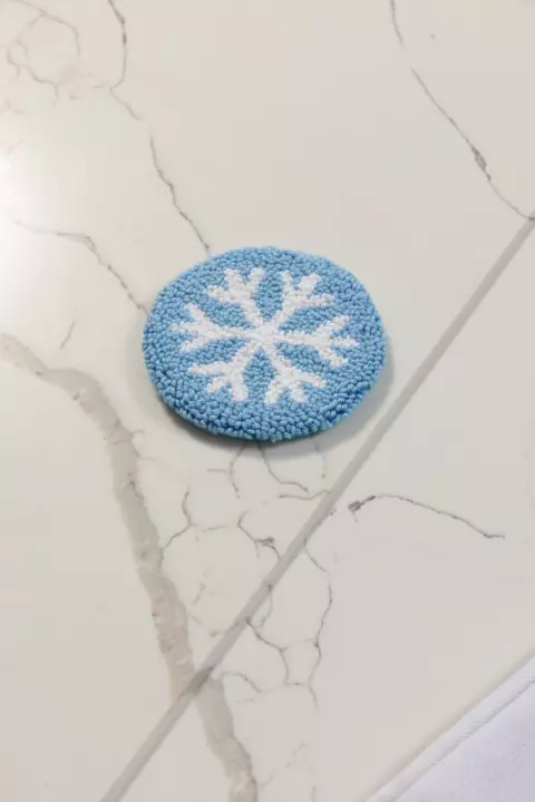 Punch Needle – Porta Copos Floco de Neve