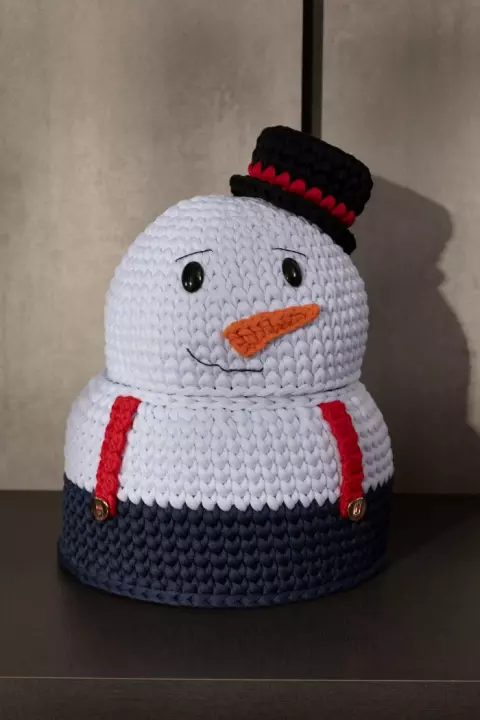 Frosty Friend Christmas Basket