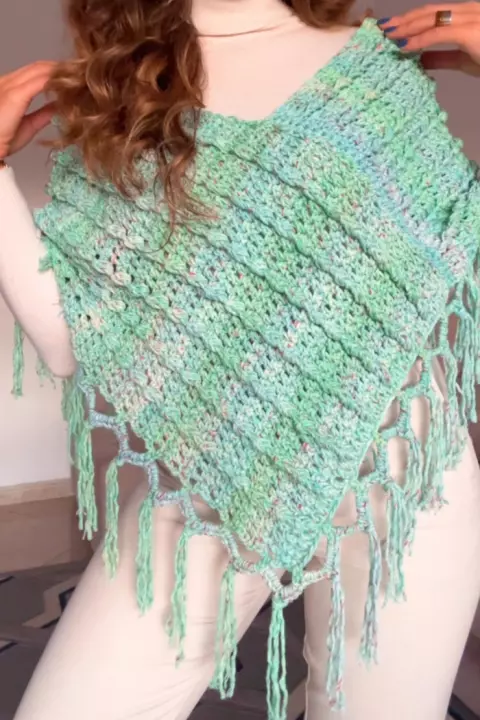 Aurora Capelet