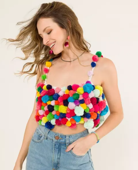 Cropped de Pompons