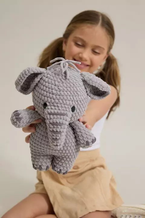 Theo, The elephant