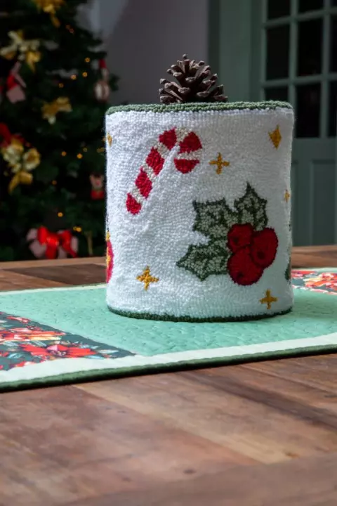 Cachepô Punch Needle de Natal