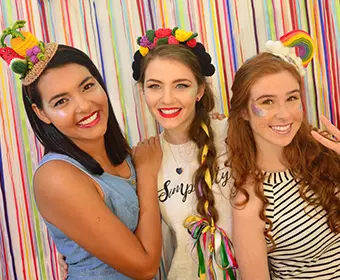 Carnaval handmade: aprenda a fazer tiaras de crochê para cair na folia!
