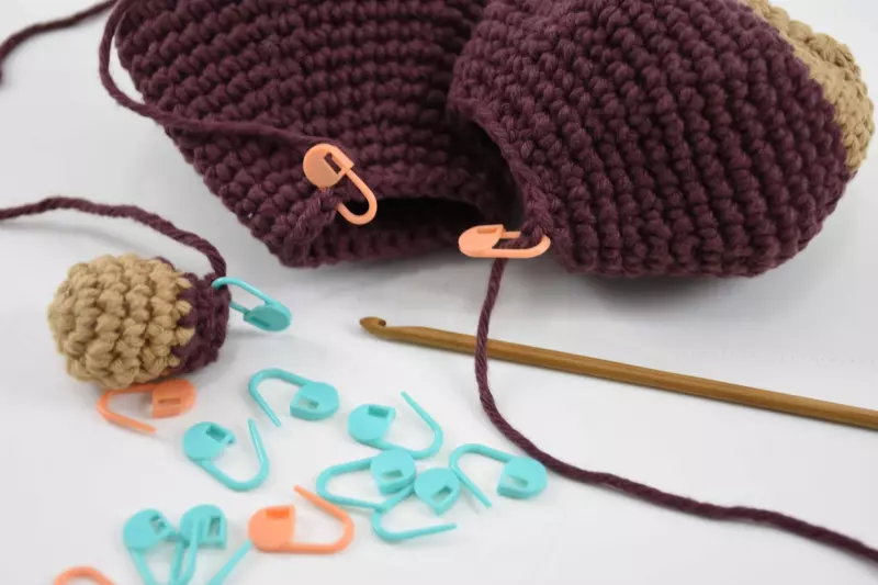 Stitch Marker Lock