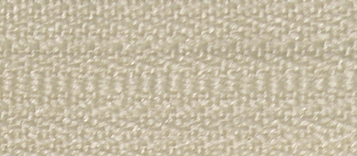 572