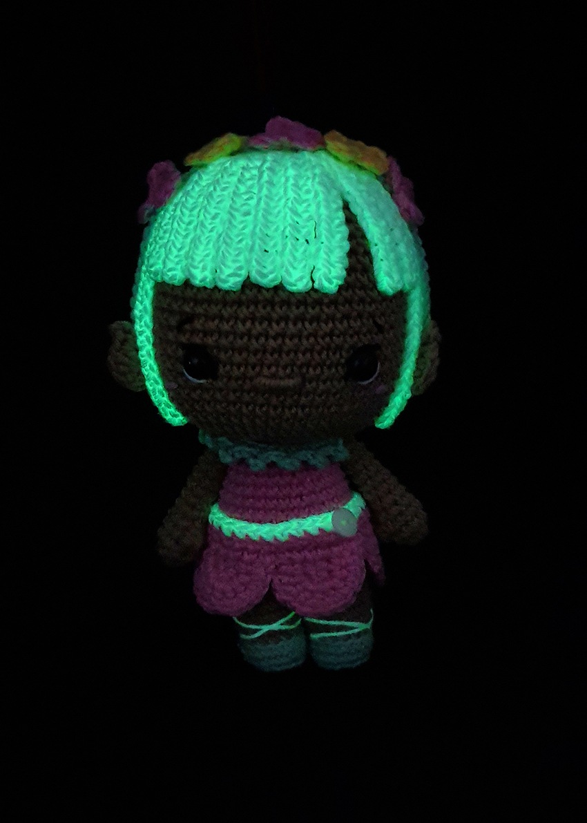 Boneca que troca de roupa em amigurumi