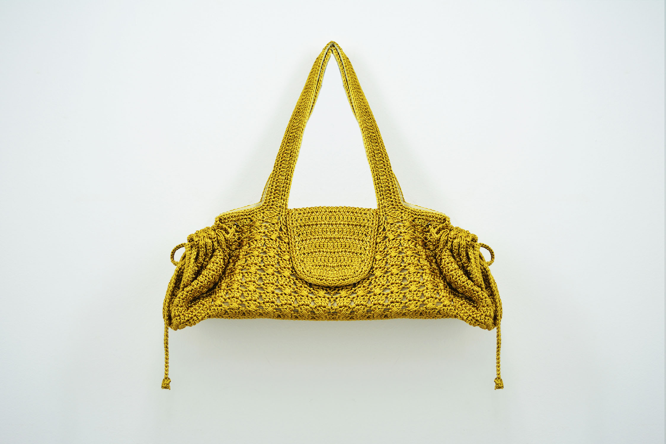 Bolsa Dourada Encanto