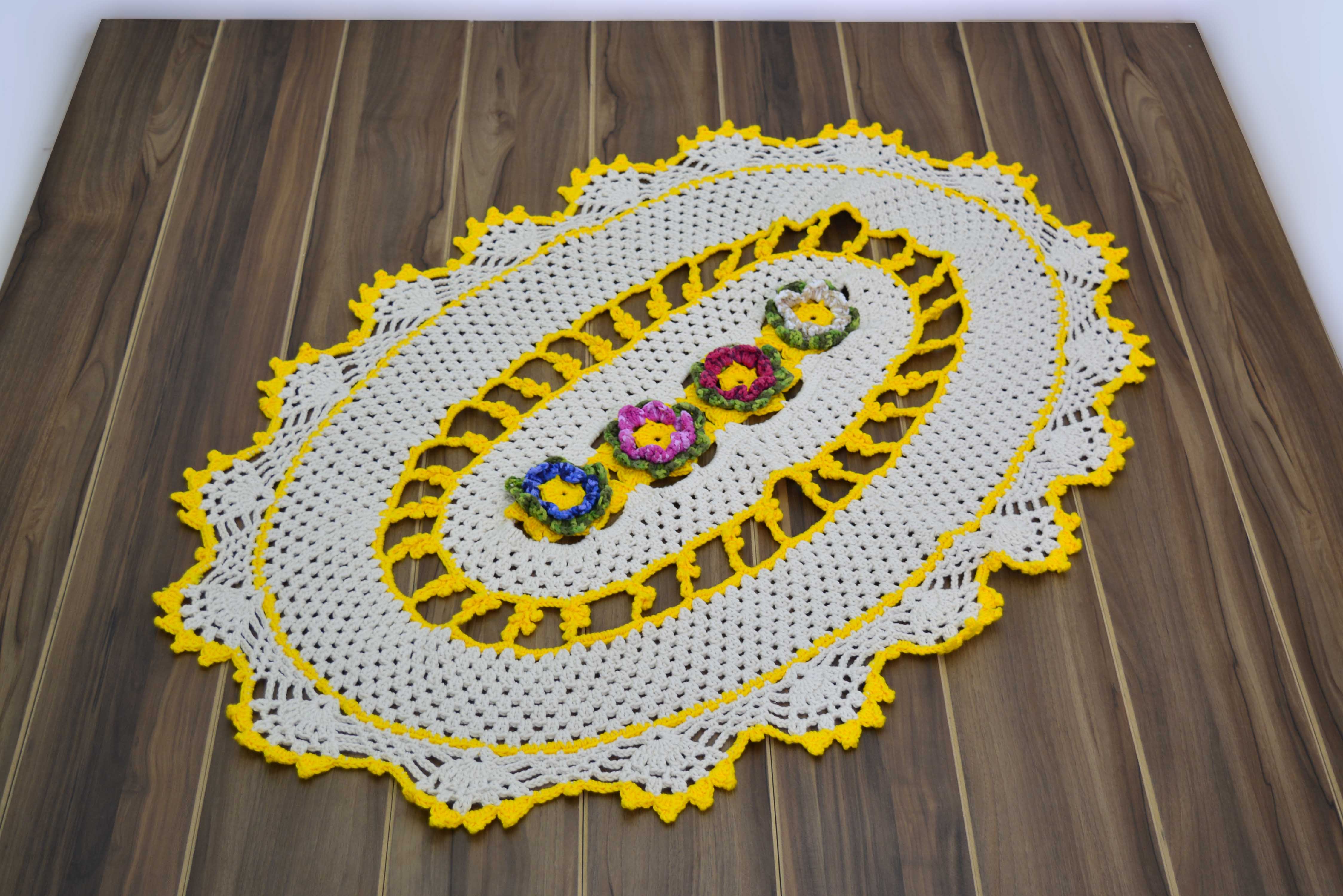 Tapete Oval Amarelo Florido