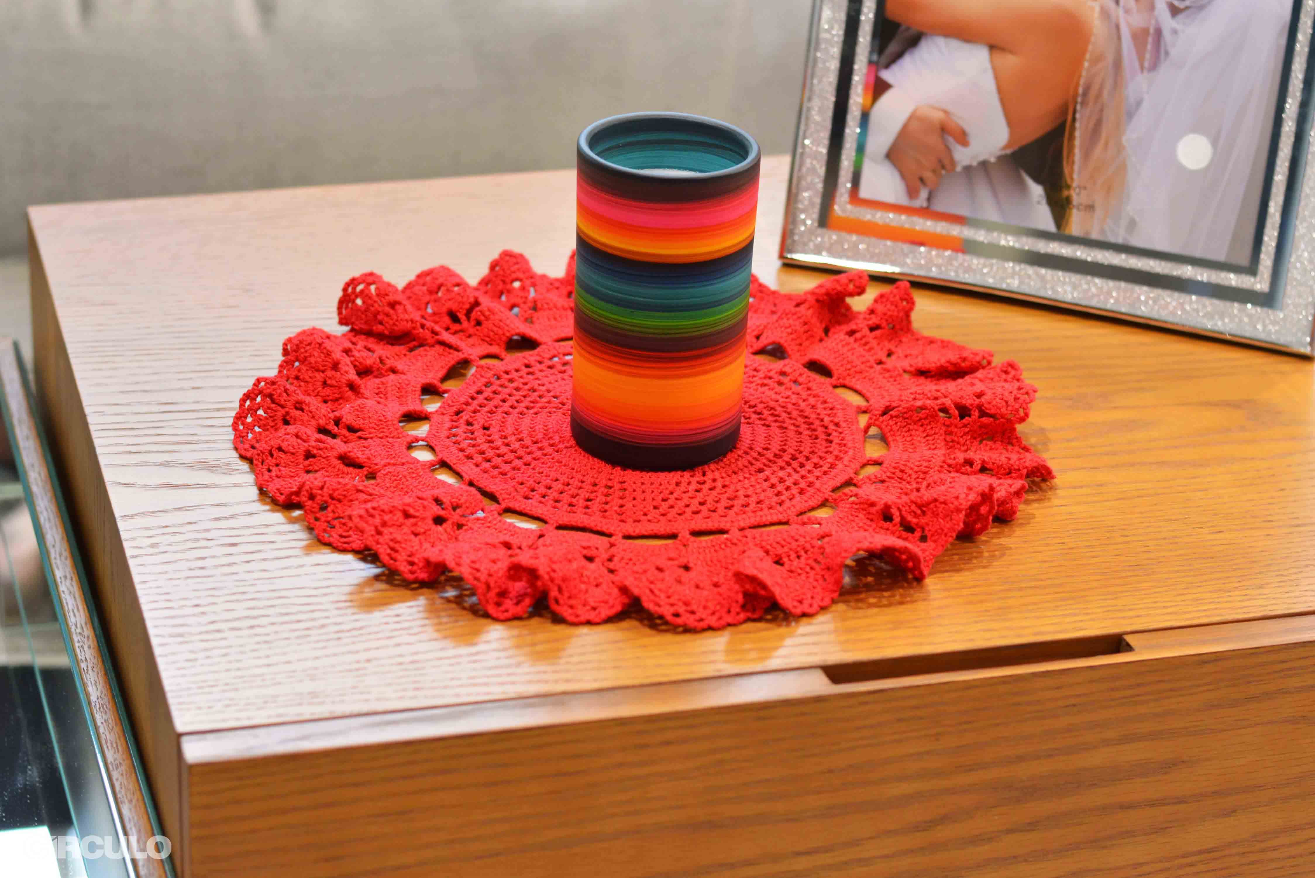 Centro de Mesa Crochê Vermelho