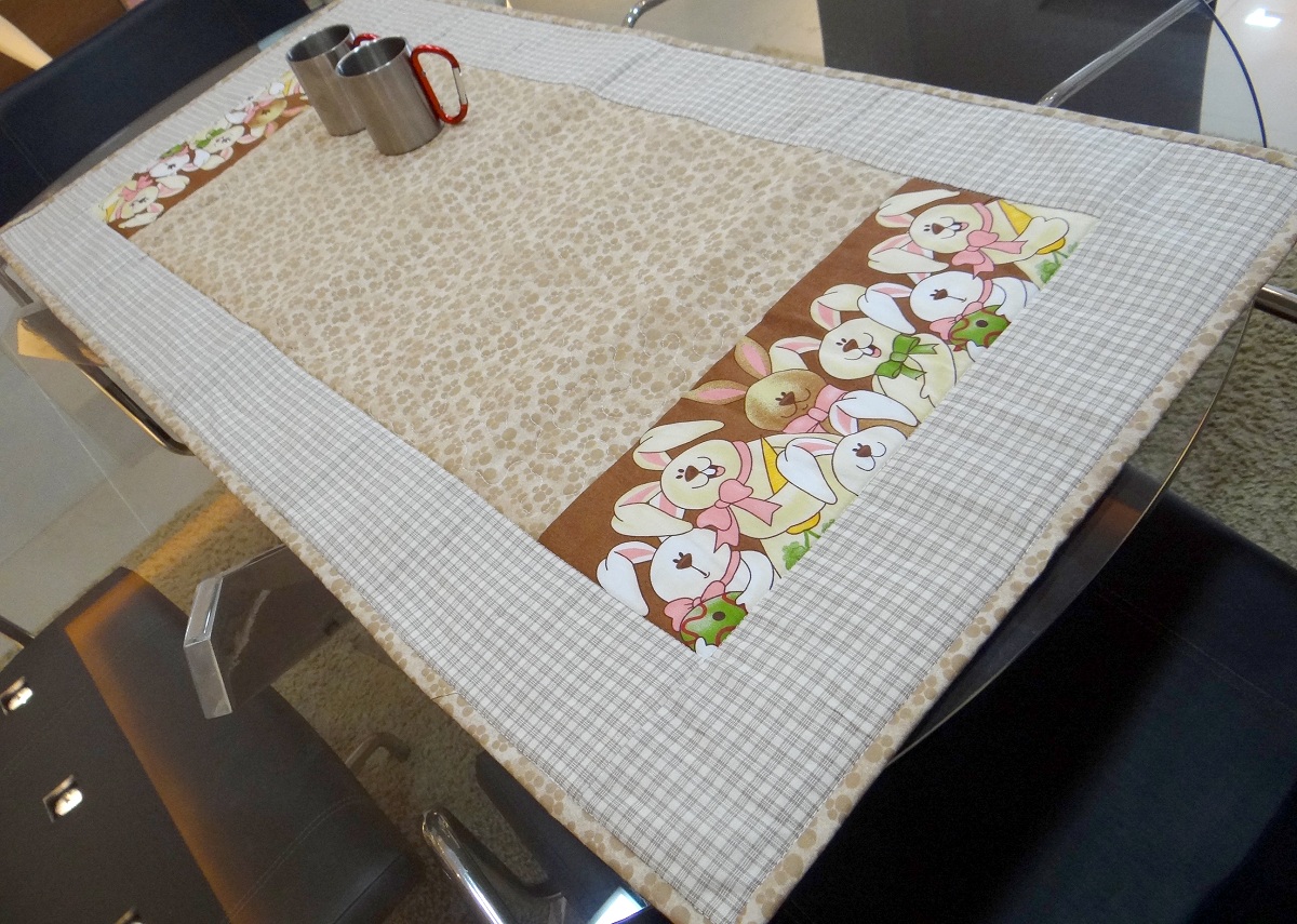 Trilho de mesa Pegadas