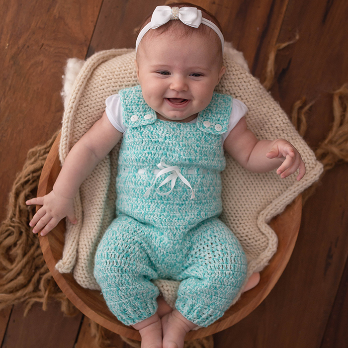 Vestido de Crochê para Bebê com Gráfico - Artesanato Passo a Passo!