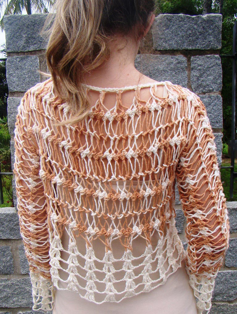 Blusa Barroco Crochê de Grampo