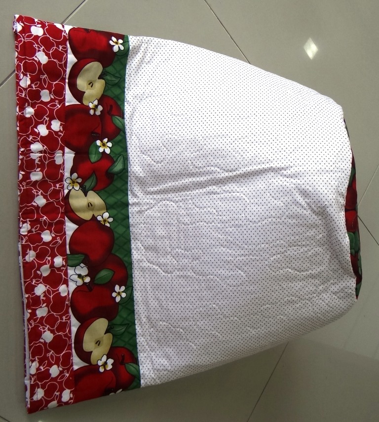 Capa Bombona Maçãs