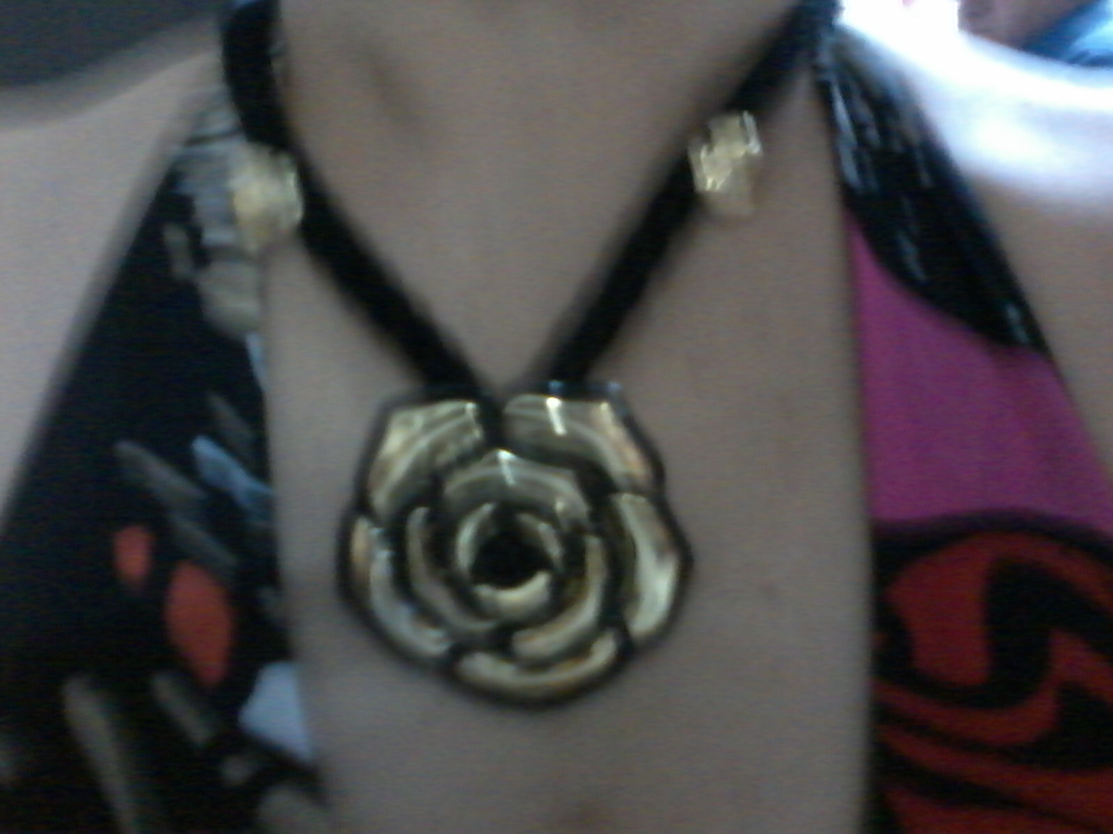 colar em tear feito com fio duna
