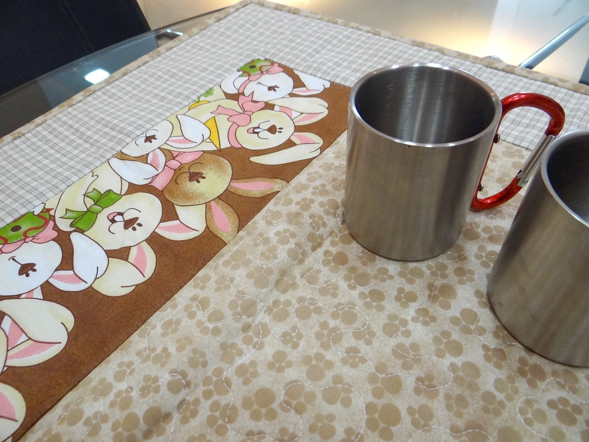 Trilho de mesa Pegadas
