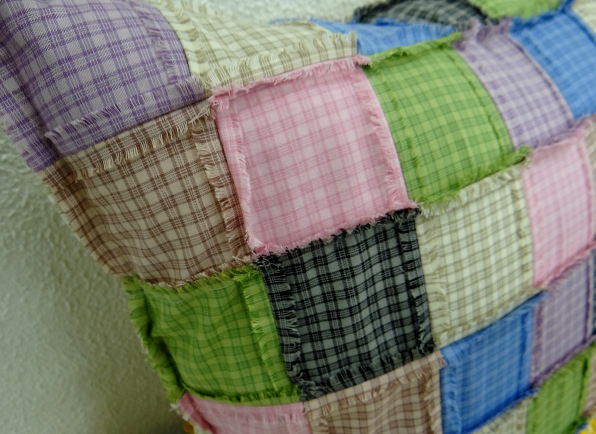 Almofada Quadradinhos Desfiados