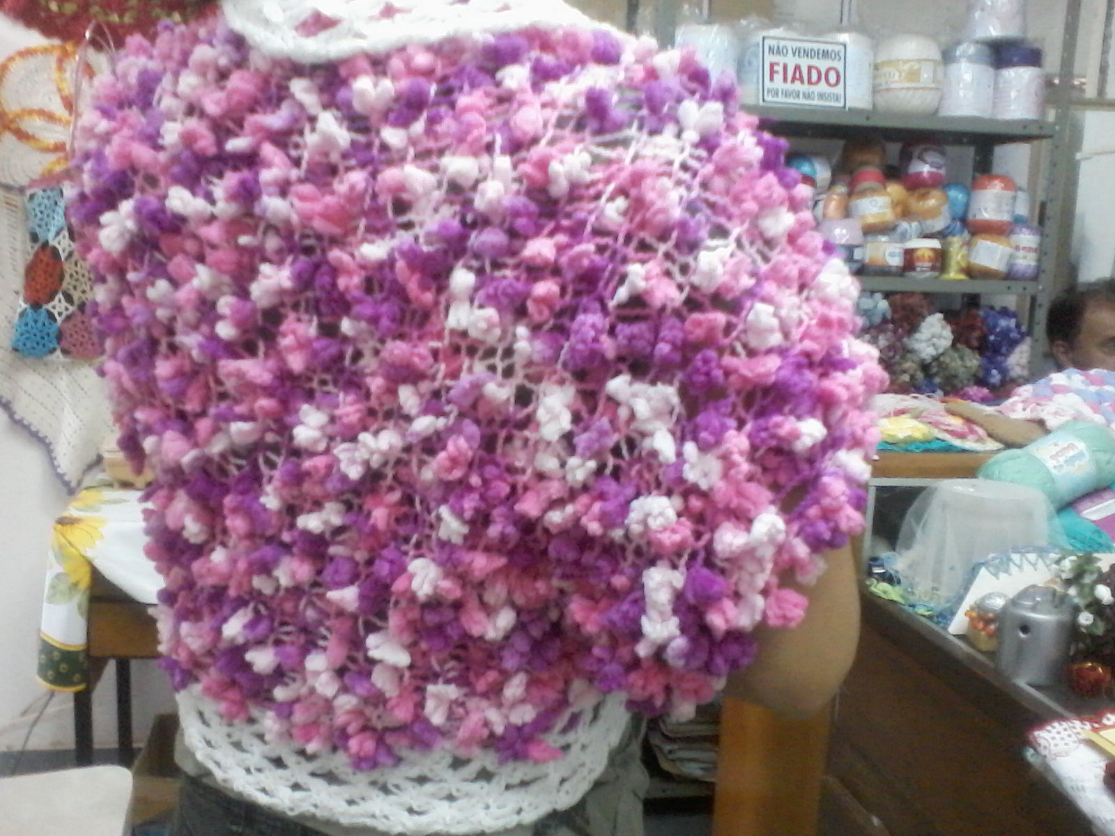 BOLERO COM LÃ FLORAL E LÃ VIENA