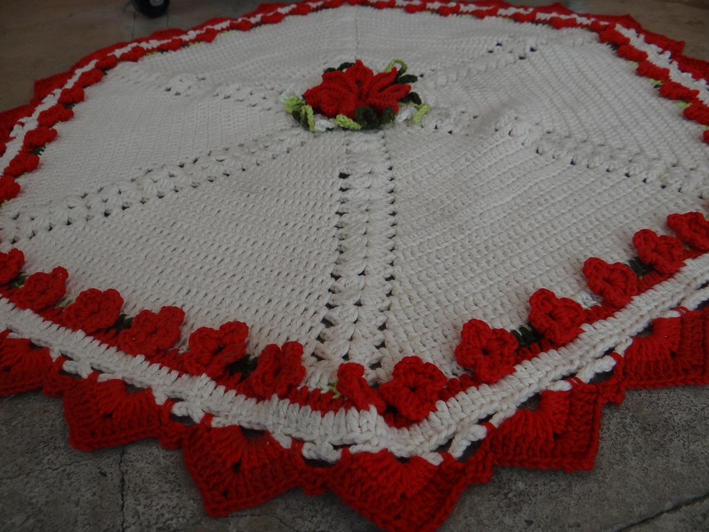 Tapete Cru com Vermelho
