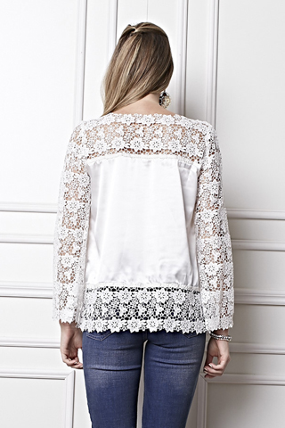 Blusa Mangas e Decote Renda