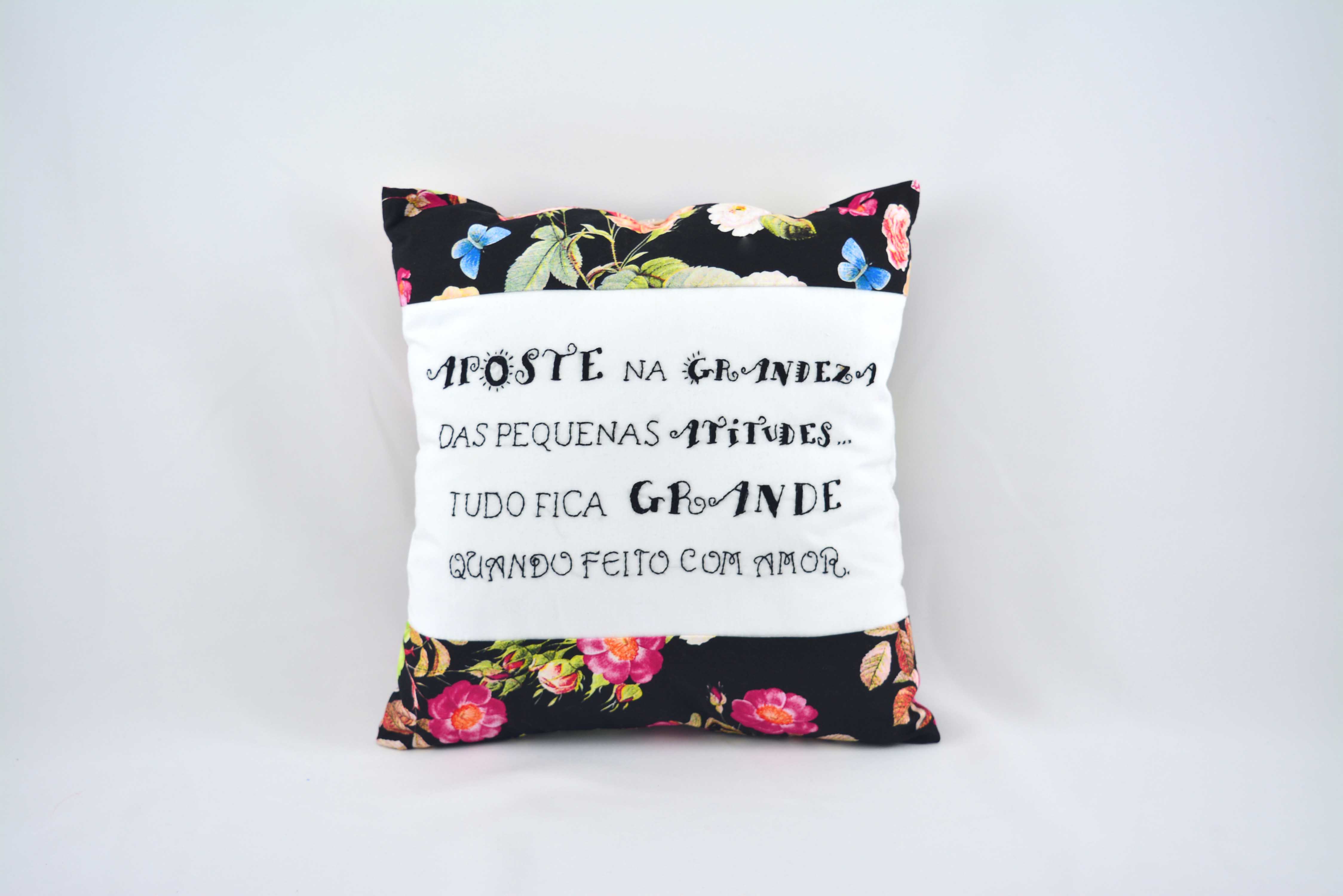 Almofadas Frases Bordadas