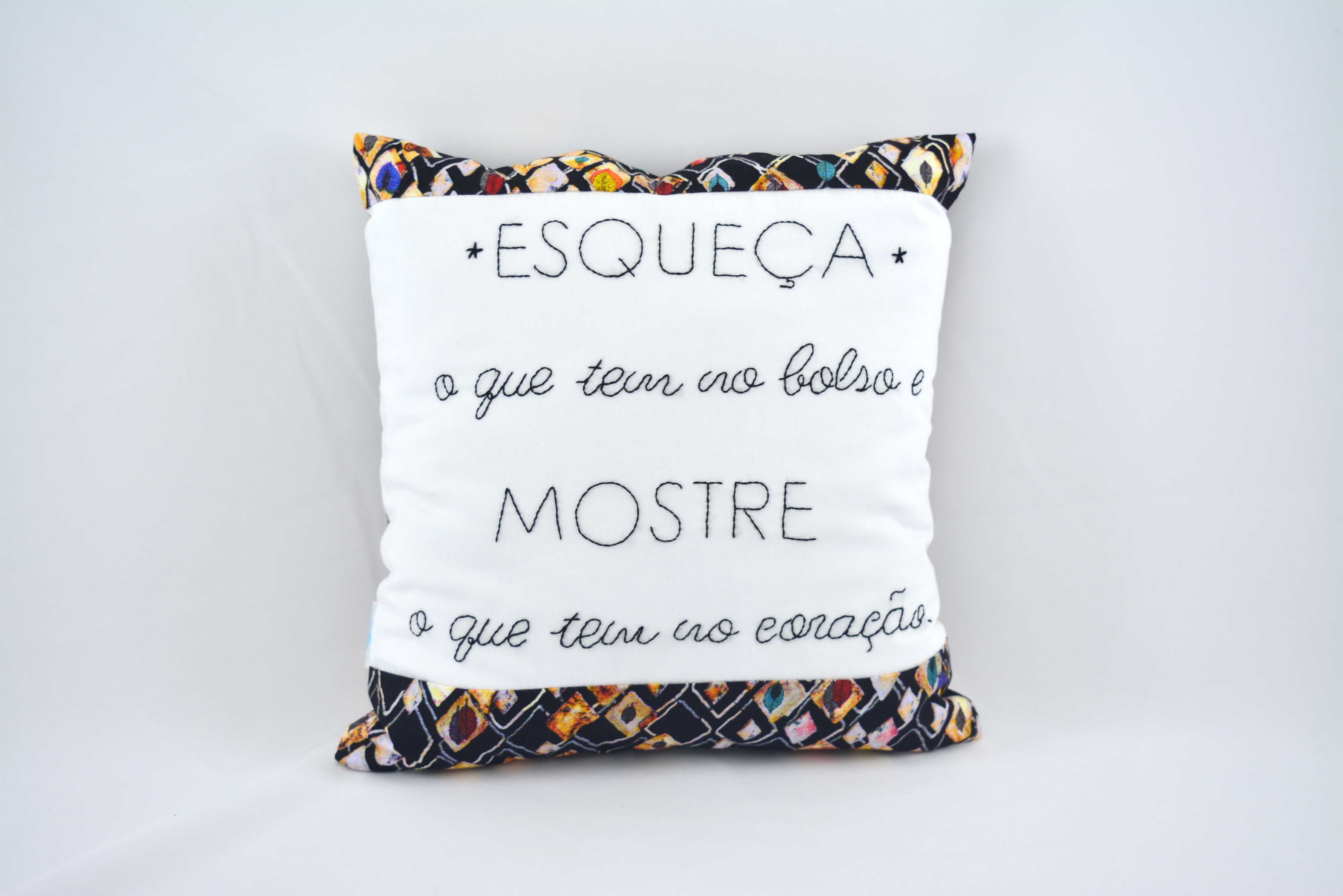 Almofadas Frases Bordadas