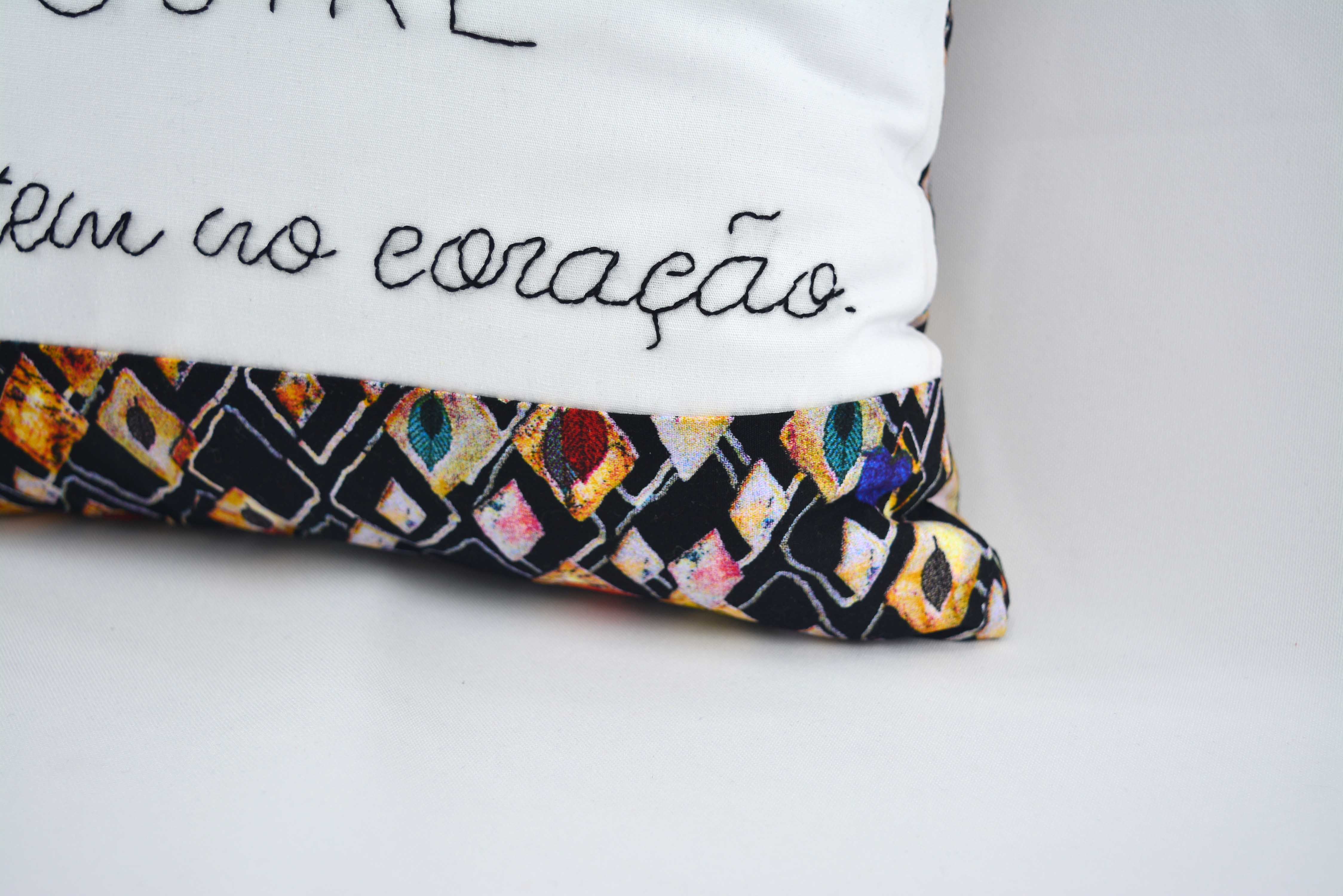 Almofadas Frases Bordadas