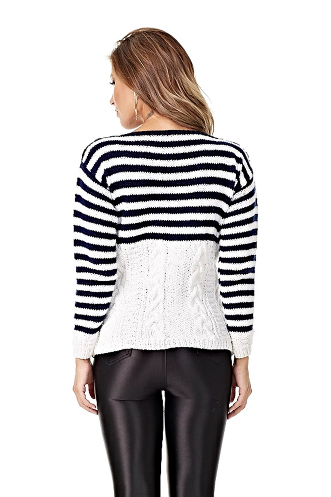 Blusa Branca e Azul Lã Seda