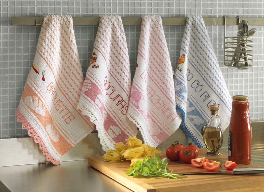 Panos de Copa Bordados