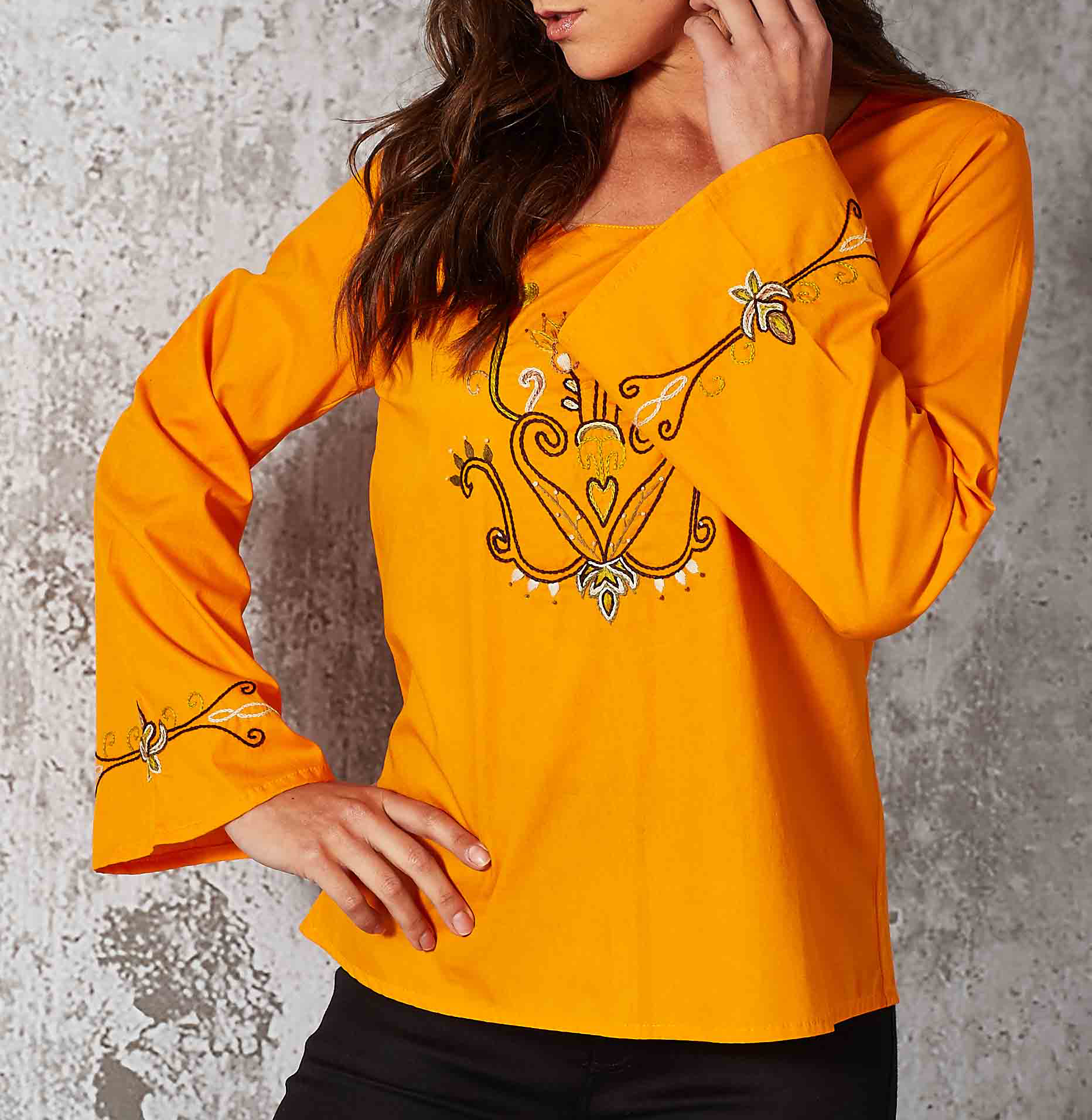 Bordado Blusa Laranja