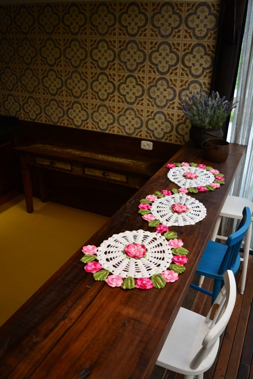 Trilho de Mesa Flores Rosas