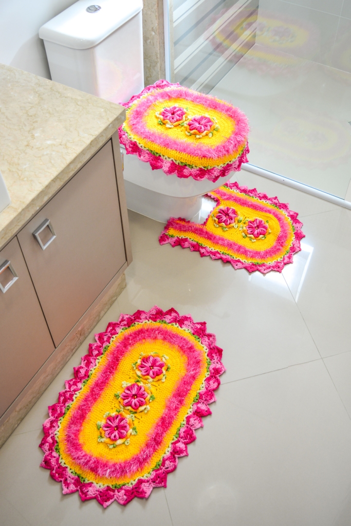 Jogo de Banheiro Amarelo e Rosa