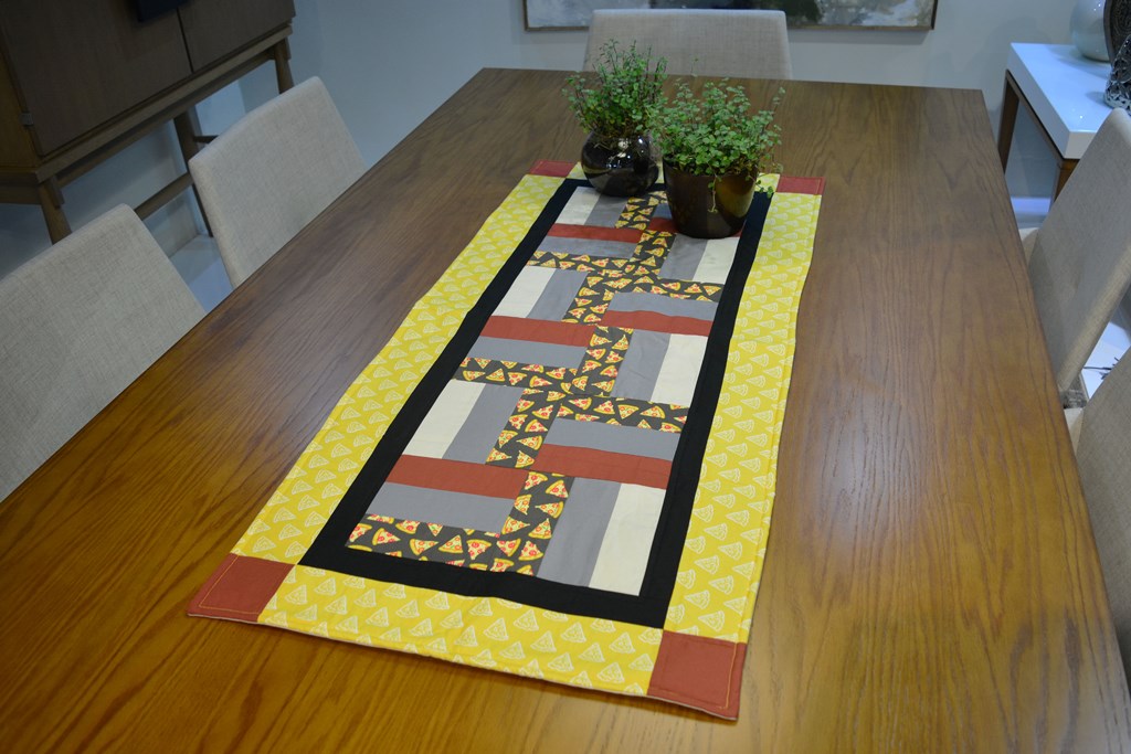 TRILHO DE MESA TECIDO PIZZA