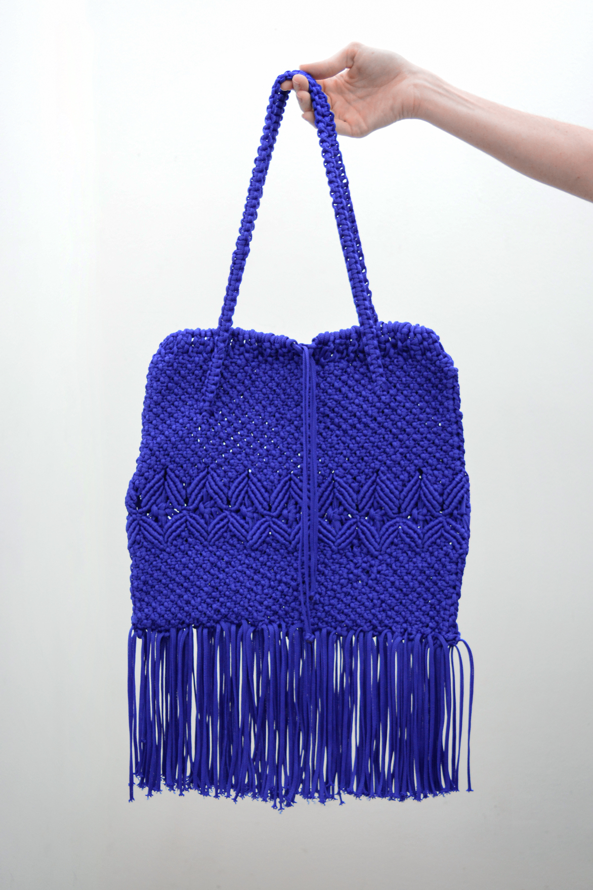 Bolsa Azul em Macramê