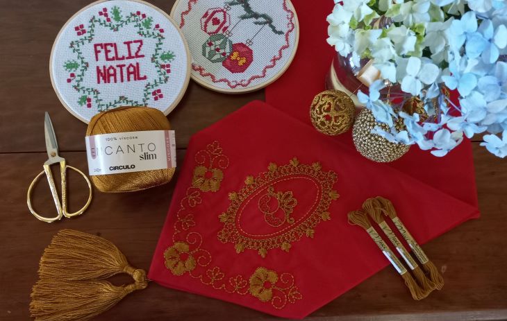 Trilho de mesa - Bordado de Natal