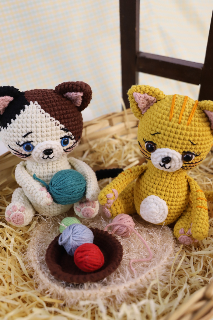 Gatinho crocheteiro mostarda