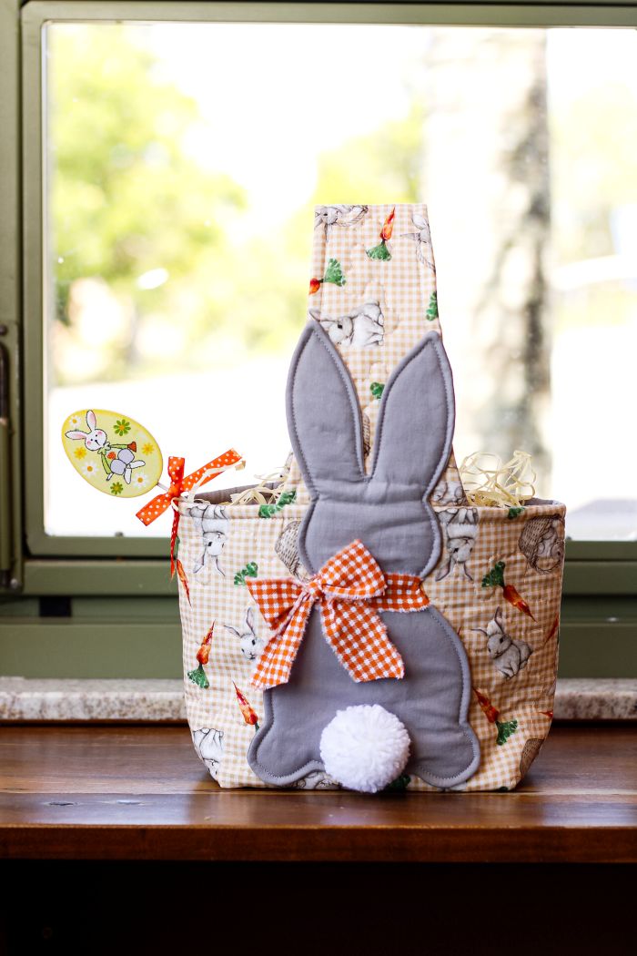 CESTA DE PÁSCOA COM COELHO CINZA