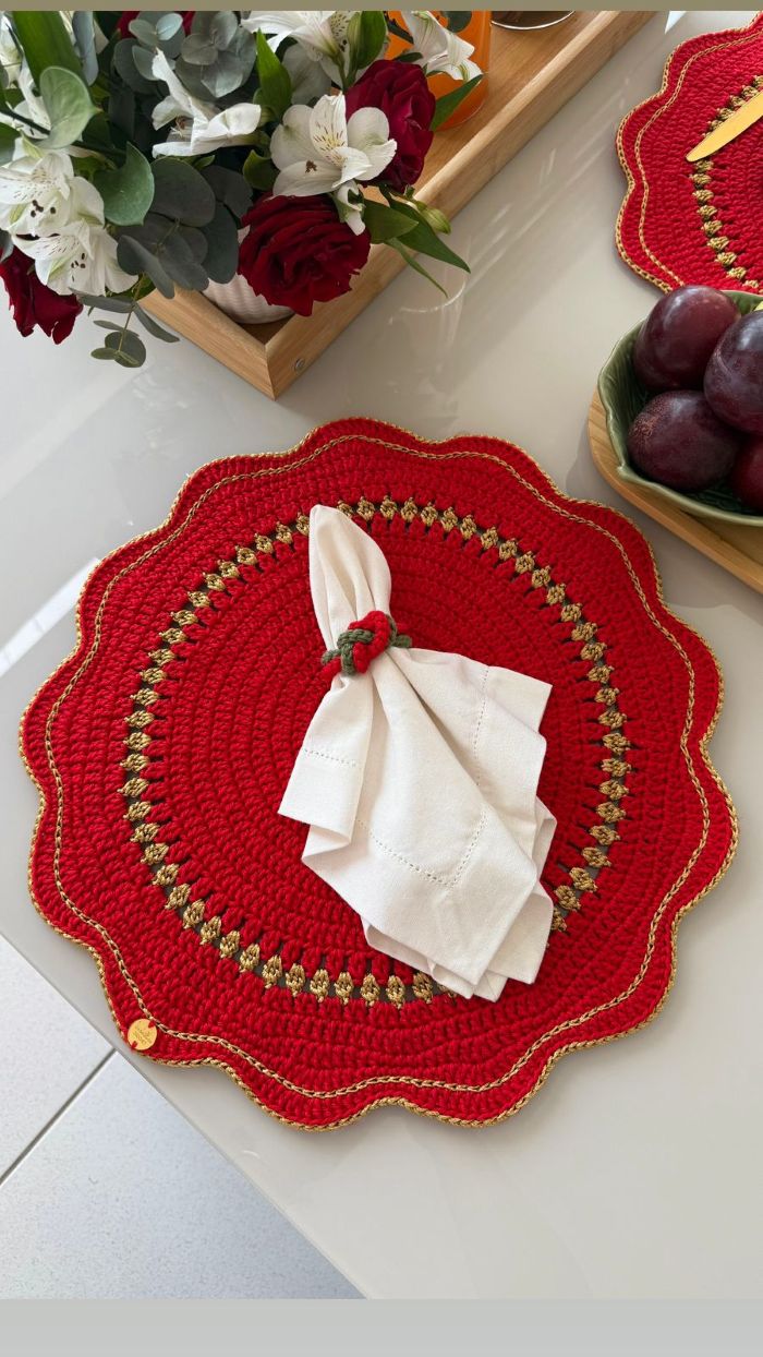 Aurora Placemat and Napkin Holder